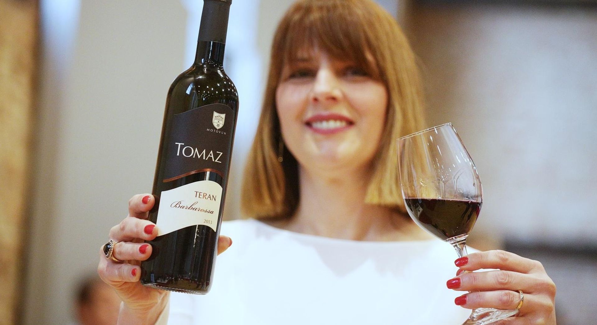 26.02.2017., Zagreb - Grand Tasting u Laubi - promenadno kusanje odabranih vina Hrvatske i svijeta. Supruga istarskog vina a Klaudija Tomaza. Photo: Zarko Basic/PIXSELL