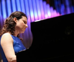 27.04.2018., Zagreb - Koncert Zagrebacke filharmonije pod ravnanjem dirigenta Davida Danzmayra i Martine Filjak na klaviru u Koncertnoj dvorani Vatroslava Lisinskog. 

Photo: Petar Glebov/PIXSELL