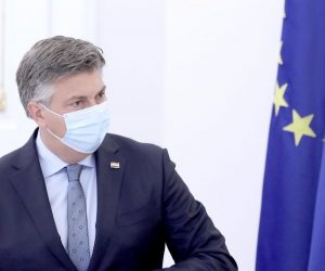 27.08.2020., Zagreb - U Banskim dvorima odrzana je 6. sjednica Vlade Republike Hrvatske na kojoj je, uz ostalo, predstavljen Zakon o obnovi Zagreba nakon potresa. Predsjednik Vlade Andrej Plenkovic.
Photo: Patrik Macek/PIXSELL