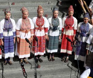 27.09.2019., Zagreb -  Kod stuba trzice Dolac odrzan je kraci nastup Ladarica i Orkestra Lada povodom Svjetskog dana turizma.
Photo: Patrik Macek/PIXSELL