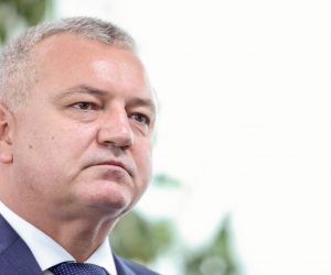 28.09.2020., Zagreb - Povodom pocetka zaprimanja zahtjeva za novi krug subvencioniranja stambenih kredita, ministar prostornoga uredjenja, graditeljstva i drzavne imovine Darko Horvat posjetio je APN.
Photo: Borna Filic/PIXSELL