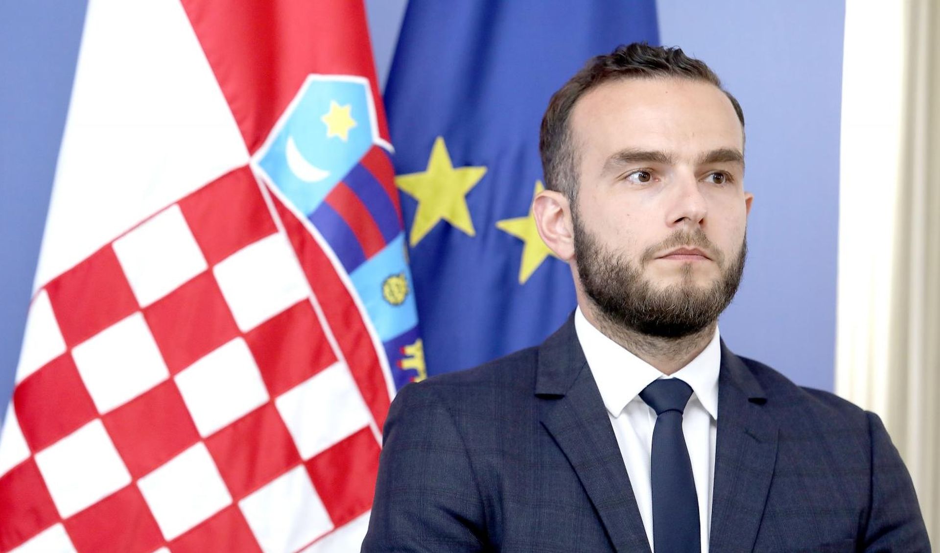 29.06.2020., Zagreb - Na konferenciji za medije odrzanoj u Banskim dvorima premijer Andrej Plenkovic i ministri Darko Horvat i Josip Aladrovic izvijestili su o rezultatima mjera potpore za ocuvanje radnih mjesta tijekom krize radi pandemije COVID-19 te najaviti mjere koje se odnose na skraceno radno vrijeme, samozaposljavanje i pomoc mikropoduzetnicima u borbi protiv posljedica pandemije. Josip Aladrovic. 
Photo: Patrik Macek/PIXSELL