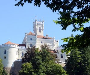 31.07.2013., Trakoscan - Najatraktivniji i najposjeciniji dvorac u Hrvatskoj izgradjen je u 13. stoljecu u sustavu utvrda Zagorske knezevine. Nakon raspada Zagorske knezevine dvorac je pripao obitelji Draskovic ciji su nasljednici i danas vlasnici. 
Photo: Marko Jurinec/PIXSELL