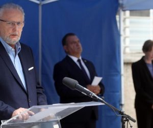 31.08.2020., Zagreb - Nacionalni stozer civilne zastite odrzao je konferenciju za medije o najnovijim detaljima sirenja koronavirusa u Hrvatskoj. Ministar unutarnjih poslova Davor Bozinovic. Photo: Damir Sencar/HINA/POOL/PIXSELL