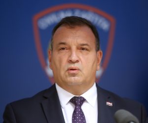 31.08.2020., Zagreb - Nacionalni stozer civilne zastite odrzao je konferenciju za medije o najnovijim detaljima sirenja koronavirusa u Hrvatskoj. Ministar zdravstva Vili Beros. Photo: Damir Sencar/HINA/POOL/PIXSELL