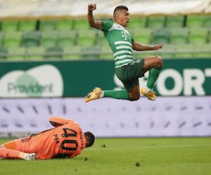 Champions League - Third Qualifying Round - Ferencvaros v GNK Dinamo Zagreb Soccer Football - Champions League - Third Qualifying Round - Ferencvaros v GNK Dinamo Zagreb - Groupama Arena, Budapest, Hungary - September 16, 2020. Ferencvaros' Myrto Uzuni in action with GNK Dinamo Zagreb's Dominik Livakovic . REUTERS/Bernadett Szabo BERNADETT SZABO