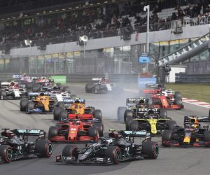 epa08735400 British Formula One driver Lewis Hamilton of Mercedes-AMG Petronas (C-L) and Finnish Formula One driver Valtteri Bottas of Mercedes-AMG Petronas (C-R) in action during the 2020 Formula One Eifel Grand Prix at the Nuerburgring race track in Nuerburg, Germany, 11 October 2020.  EPA/Wolfgang Rattay / Pool