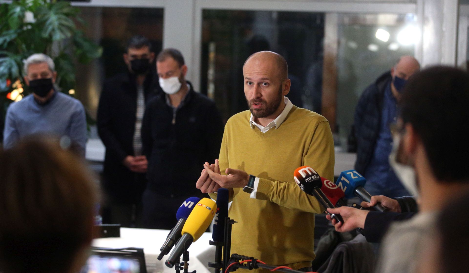 Zagreb, 15.10.2020 - Izvanredna konferencija za medije Nacionalne udruge ugostitelja. Na slici Marin Medak.
Foto HINA/ Dario GRZELJ/ dag