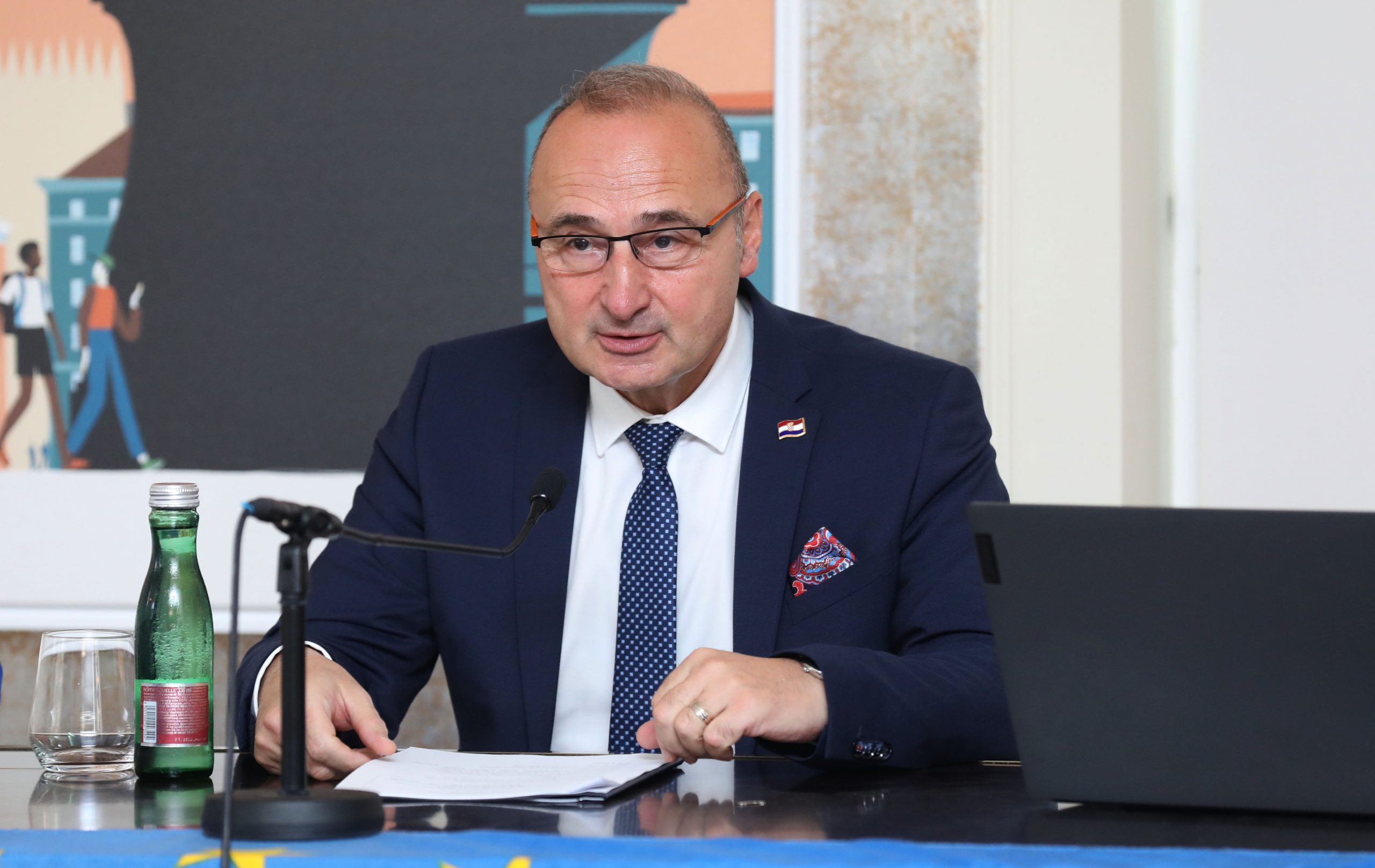 Zagreb, 24.10.2020 -  Godišnja međunarodna konferencija Hrvatske paneuropske unije. Na fotografiji Gordan Grlić Radman.
foto HINA/ Admir BULJUBAŠIĆ/ abu