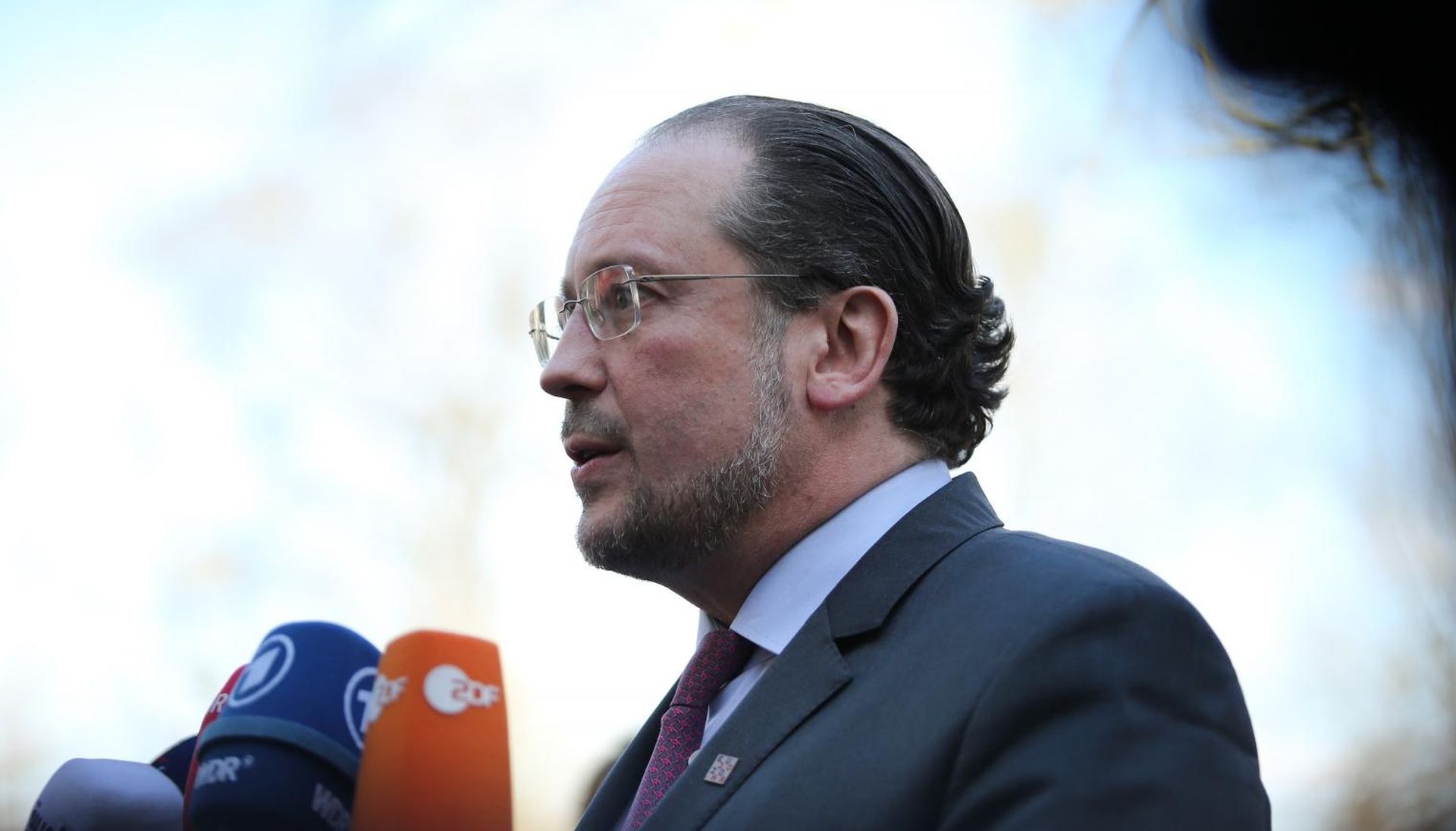 05.03.2020., Zapresic - Dolazak delegacija u dvorac Lucnica na neformalni sastanak ministara vanjskih poslova drzava clanica EU-a i Vijece za vanjske poslove. ministar vanjskih poslova Austrije Alexander Schallenberg Photo: Emica Elvedji/PIXSELL/EU2020HR