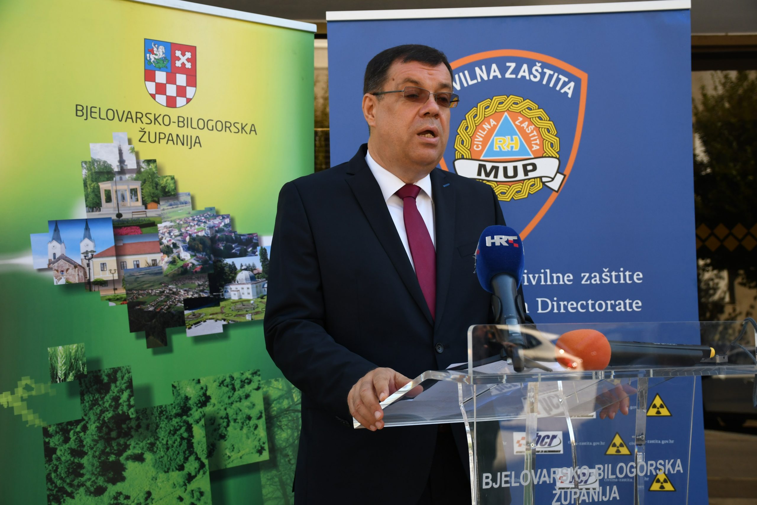 05.09.2020., Bjelovar - Koronavirus buknuo u Bjelovarsko-bilogorskoj zupaniji, a Bjelovar je postao novo zariste, zakljucak je konferencije za medije Stozera civilne zastite Bjelovarsko-bilogorske zupanije. Novost je i je obvezno nosenje maski u javnim ustanovama. Naime, prije tjedan dana u jednim bjelovarskim svatovima doslo je do masovnog zarazavanja, pa su samo u zadnja 24 sata otkrivena nova 33 slucaja zaraze iz tih svatova, a sveukupno 36, medjutim ocekuju se jos dodatni rezultati nalaza i pretpostavka je da ce brojka rasti.   
Photo: Damir Spehar/PIXSELL