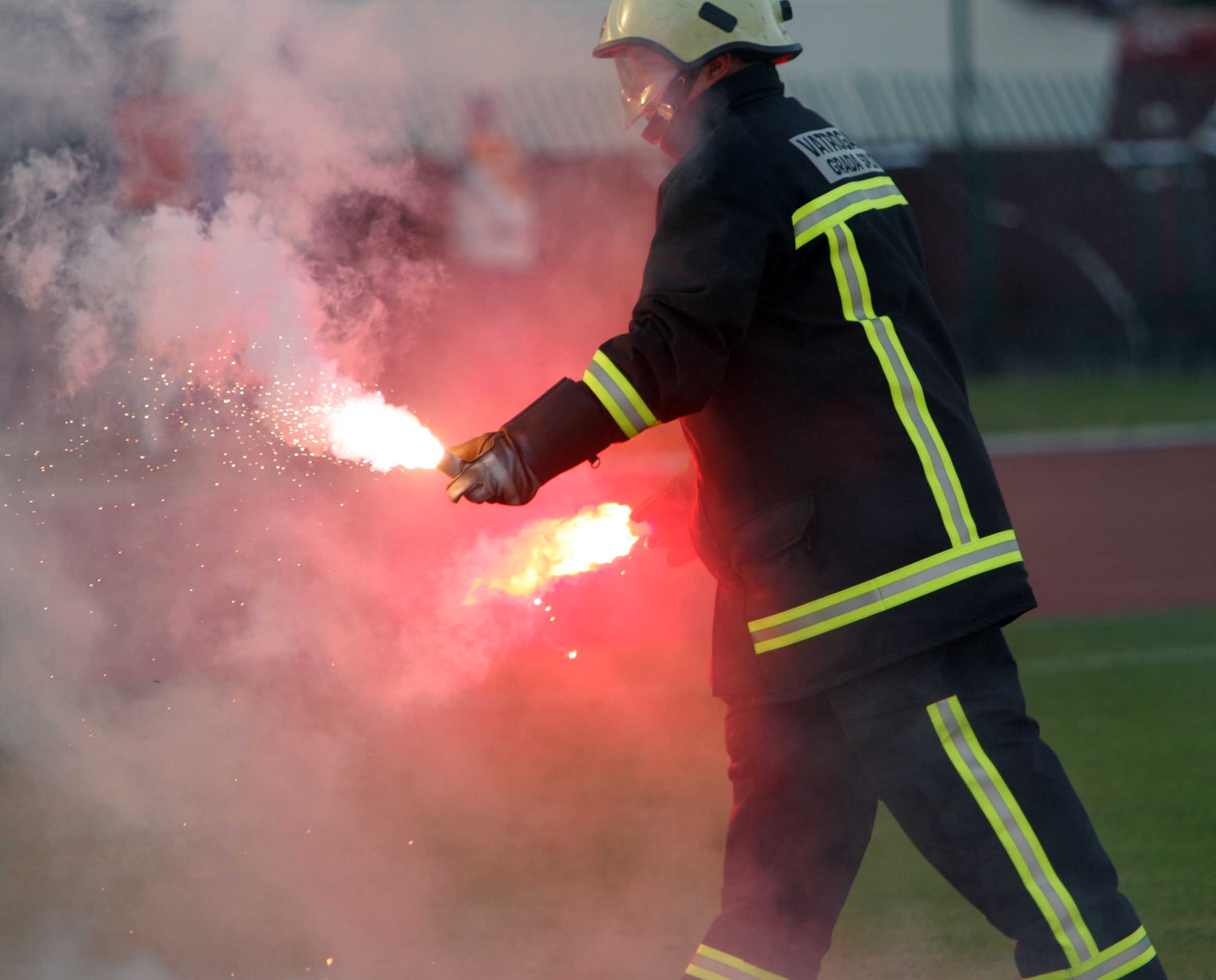 26.05.2005., Split - U uzvratnom susretu finala Hrvatskog nogometnog kupa Rijeka je, nakon sto je u prvom susretu bila bolja s 2:1, i na Poljudu svladala Hajduk s 1:0. Prvi je to trofej Rijecana od hrvatske neovisnosti. U bivsoj drzavi dva puta su osvajali naslov u kupu, a proslo je 26 godina od kada su osvojili zadnji trofej.
Photo: Ivo Cagalj/PIXSELL