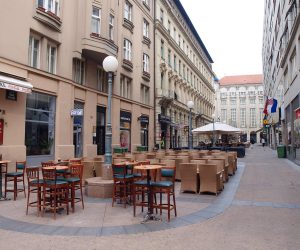 01.05.2011., Zagreb - Vecina gradjana odlucila je ostati u svojim domovima ili posjetiti Maksimir gdje se dijelio grah povodm prvog svibnja, praznika rada te su tako ulice u centru Zagreba bile prazne.
Photo: Borna Filic/PIXSELL