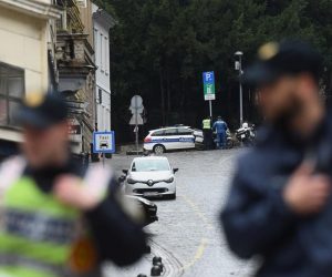 12.10.2020., Zagreb - Zatvorena Mesnicka ulica radi pucnjave na Markovom trgu i guzve na Ilici i Gundulicevoj radi zatvorene Mesnicke. 
Photo: Marko Lukunic/PIXSELL