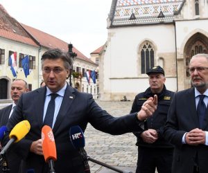 12.10.2020., Zagreb - Jutros u 8.06 zaprimljena je dojava o pucnjavi na Trgu svetog Marka u Zagrebu. Prema prvim utvrdjenim informacijama jedan policijski sluzbenik je ozlijedjen i njemu se pruza lijecnicka pomoc. Nakon pucnjave na policajca medijima se obratio Andrej Plenkovic. Photo: Josip Regovic/PIXSELL