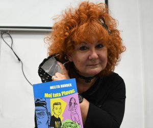 16.10.2020., Veliki Grdjevac -  Odrzana svecana dodjela Nagrade 'Mato Lovrak' za najbolji djecji roman tiskan u 2019. godini. Slavodobitnica je knjizevnica Melita Rundek za roman 'Moj tata Plavac'.
Photo:Damir Spehar/PIXSELL