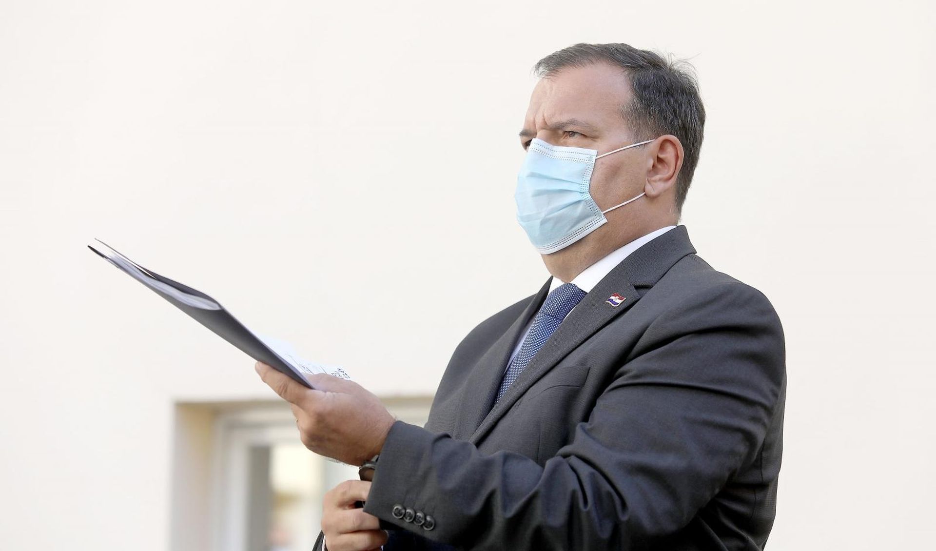 22.10.2020., Zagreb - Ministar zdravstva Vili Beros dolazi na 15. sjednicu Vlade RH u Banske dvore.
Photo: Patrik Macek/PIXSELL