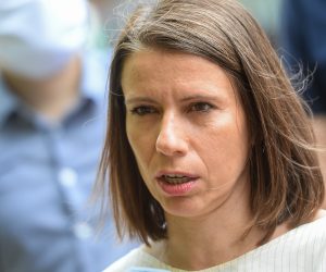 24.07.2020., Kras, Ravnice, Zagreb - Katarina Peovic, saborska zastupnica Radnicke fronte, odrzala konferenciju za medije ispred tvrtke Kras. Photo: Marko Prpic/PIXSELL