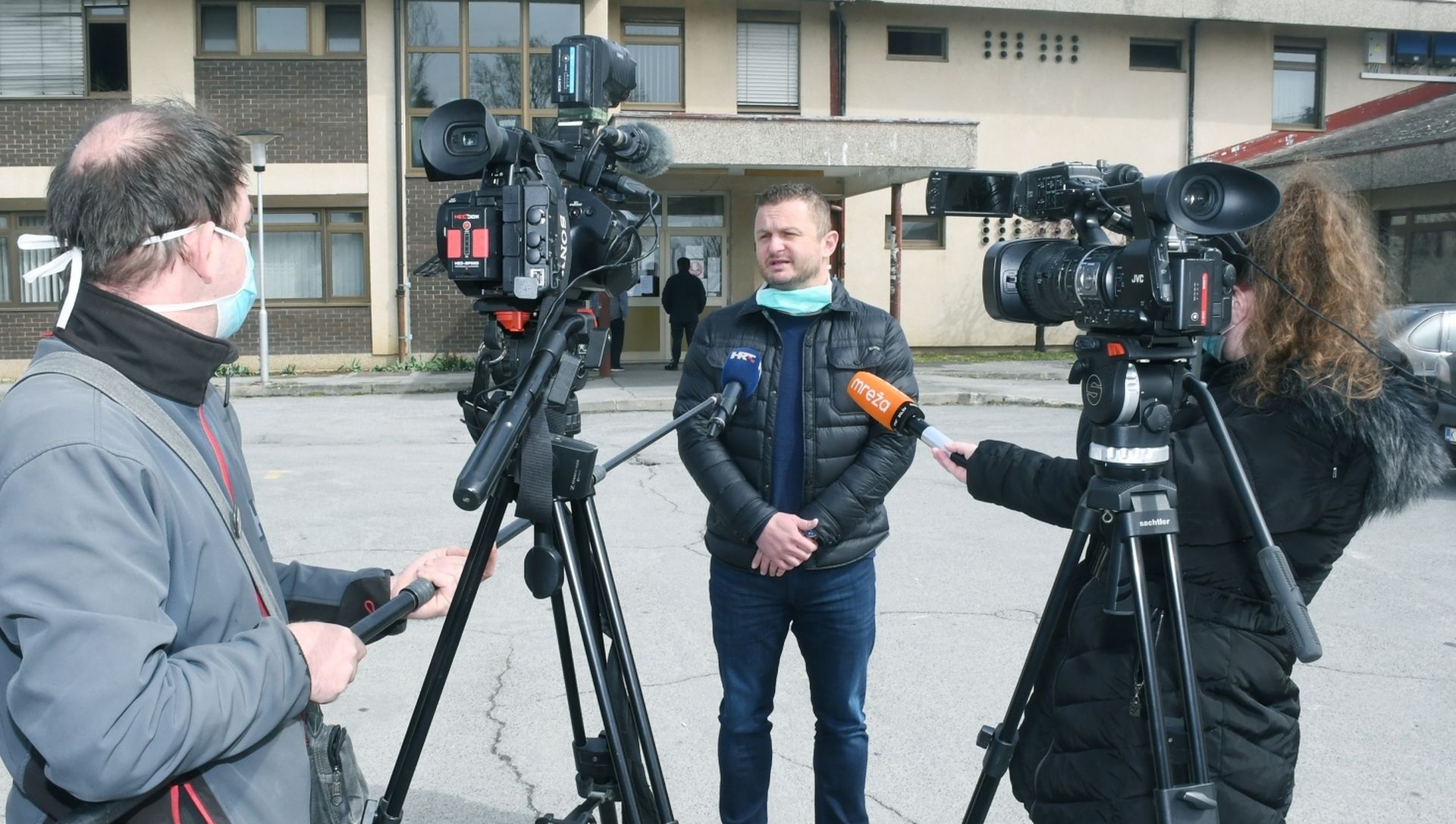 27.03.2020., Popovaca - Ravnatelj zupanijskog Stozera civilne zastite Roman Rosavec obavijestio je o stanju o zarazenim koronavirusom na podrucju Sisacko-moslavacke zupanije. Od jucer, sest je novozarazenih, troje u Sisku, dva u Kutini i jedan Novskoj, tako da je sada u SMZ zarazeno 13 osoba. Photo: Nikola Cutuk/PIXSELL