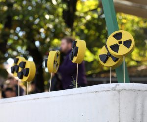 27.09.2019., Novi Grad, Bosna i Hercegovina -  Mjestani Novog Grada odrzali su mirni prosvjed zbog najave Hrvatske da ce odlagati radioaktivni otpad na Trgovskoj gori koja se nalazi u blizini Novog Grada i svega 900 metara od zasticenog podrucja Parka prirode Una.

Photo: Edina Zuko/PIXSELL