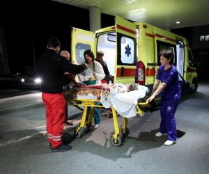 28.02.2019., Zagreb - Sedmogodisnja djevojcica, koja je u jutros ujutro tesko ozlijedjena na Pagu, zbog pogorsanog zdravstvenog stanja prebacena je sanitetskim vozilom na daljnje lijecenje u Klinicki bolnicki centar Zagreb. 
PRILIKOM OBJAVE ZASTITITI IDENTITET DJETETA! 
Photo: Igor Kralj/PIXSELL