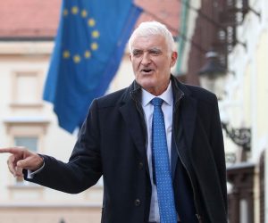 29.11.2019.,  Zagreb - Posebni savjetnik predsjednika Vlade RH Zvonko Kusic dolazi na pregovore s  predstavnicima sindikata u obrazovanju u zgradu Vlade na Trgu svetog Marka. Photo: Igor Kralj/PIXSELL