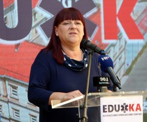 29.06.2020., Karlovac - U sklopu Zavoda za hitnu medicinu Karlovacke zupanije otvoren je  Edukacijsko simulacijski centar Eduka koji ce sluziti za edukaciju djelatnika hitne pomoci i medicinskog osoblja. Opremljen je najsuvremenijom tehnologijom, telemedicinom, isimulatorom, lutkama. Vrijednost uredjenja centra je oko 1,4 milijuna kuna, a otvorenju su nazocili ravnatelj zavoda Niksa Antica, ravnateljica Hitne medicinske pomoci RH Maja Grba Bujevic, te brojni djelatnici.
Photo: Kristina Stedul Fabac/PIXSELL
