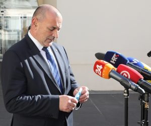 Zagreb, 22.10.2020 - Banski dvori, izjava ministra Tome Medveda prije početka sjednice Vlade RH. Na fotografiji Tomo Medved.
foto HINA/ Admir BULJUBAŠIĆ/ abu