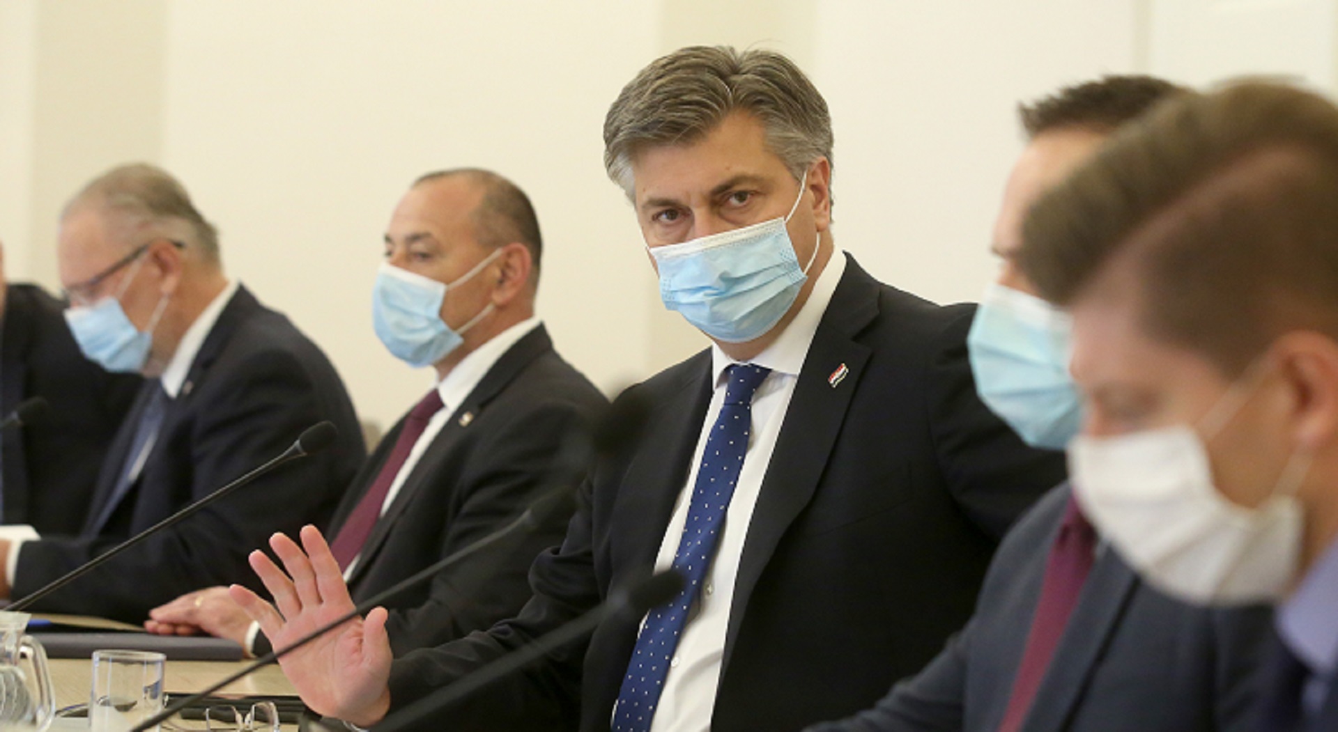 Zagreb, 14.10.2020 -  Sjednica Vlade Republike Hrvatske. Na fotografiji Davor Božinović, Tomo Medved, Andrej Plenković, Zdravko Marić.  foto HINA/ Daniel KASAP/ dk