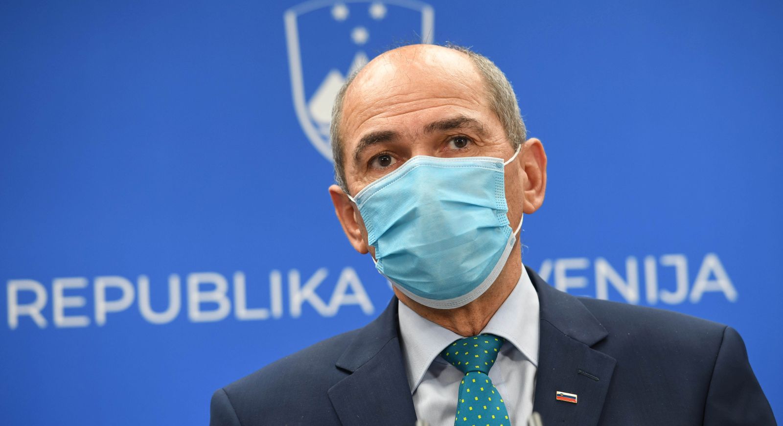 Ljubljana, 22.10.2020.- Slovenska vlada u èetvrtak je donijela odluku o pootravanju restriktivnih mjera zbog velikog irenja covida-19, objavio je na konferenciji za novinare u Ljubljani premijer Janez Jana i najavio obustavu vie gospodarskih i javnih aktivnosti tijekom iduæeg tjedna. 
foto HINA/ STA/ Nebojsa Tejic/ ua