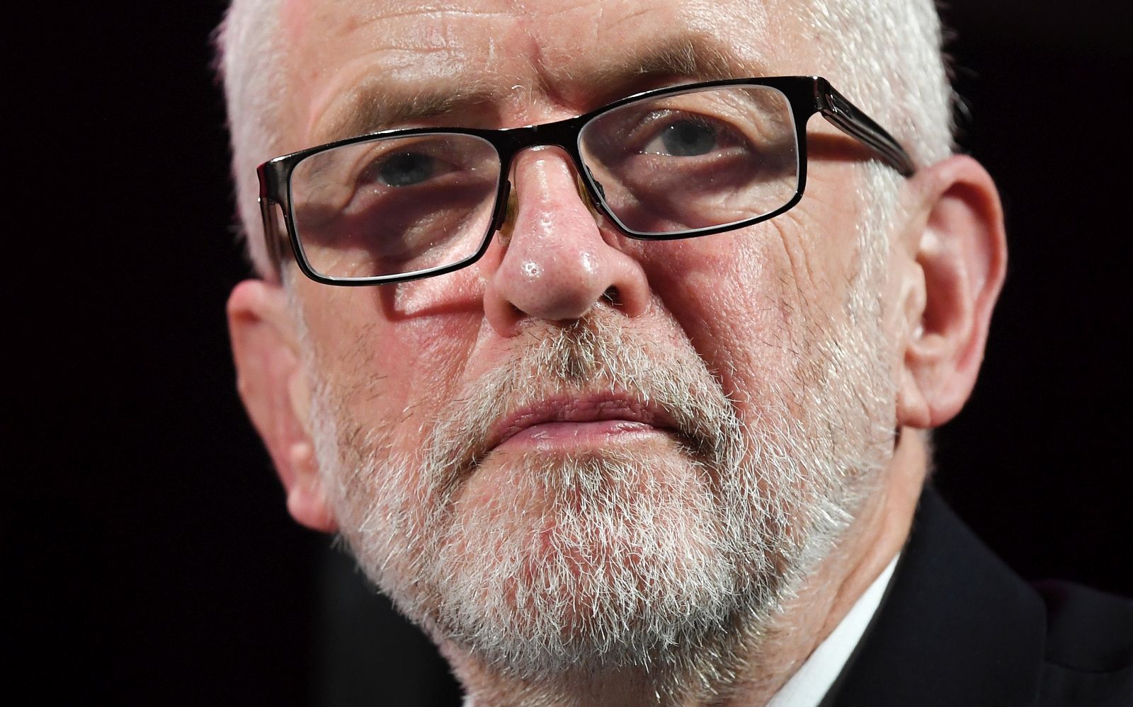 epa08783031 (FILE) Than Labour Party Leader Jeremy Corbyn unveils the party's Race and Faith manifesto in London, Britain, 26 November 2019 (reissued 29 October 2020). According to reports, Jeremy Corbyn has been suspended from the parliamentary Labour due to pending investigation and comments about antisemitism in the Labour Party.  EPA/ANDY RAIN *** Local Caption *** 55804974