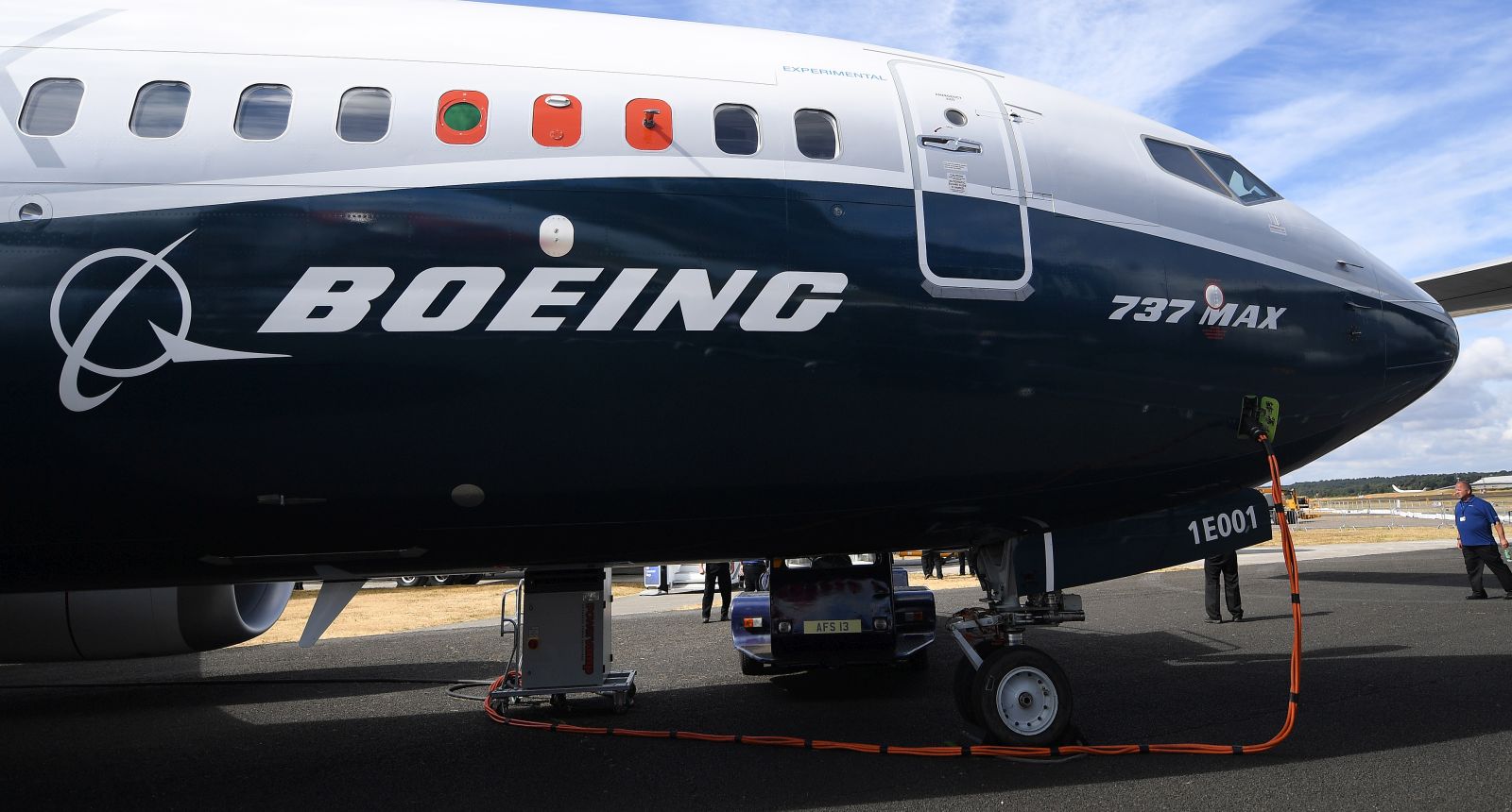 epa08827139 (FILE) - A Boeing 737 Max is on display at the Farnborough International Airshow (FIA2018), in Farnborough, Britain, 17 July 2018 (reissued 18 November 2020). The U.S. Federal Aviation Administration (FAA) on 18 November 2020 rescinded the order that halted commercial operations of Boeing 737-8 and 737-9 passenger planes. FAA said the changes in design it had demanded 'eliminated what caused these particular accidents', referring to two crashes involving Boeing 737 Max planes in Ethiopia and Indonesia.  EPA/ANDY RAIN *** Local Caption *** 55570479
