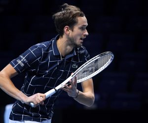 epa08834876 Daniil Medvedev of Russia in action against Rafael Nadal of Spain during their semi final match at the ATP World Tour Finals tennis tournament in London, Britain, 21 November 2020.  EPA/ANDY RAIN