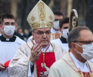 01.11.2019., Zagreb - Svecano euharistijsko slavlje i molitvu za pokojne u crkvi Krista Kralja na Mirogoju predvodio je zagrebacki nadbiskup kardinal Josip Bozanic. Photo: Marin Tironi/PIXSELL
