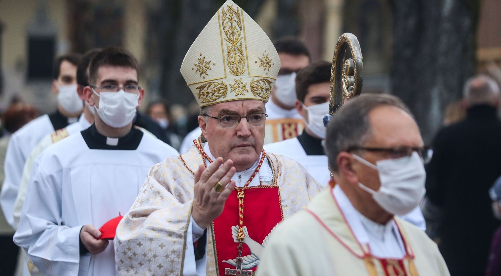 01.11.2019., Zagreb - Svecano euharistijsko slavlje i molitvu za pokojne u crkvi Krista Kralja na Mirogoju predvodio je zagrebacki nadbiskup kardinal Josip Bozanic. Photo: Marin Tironi/PIXSELL