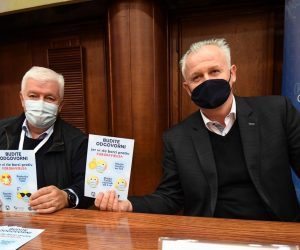 04.11.2020., Zagreb - Konferencija za medije Obrtnicke komore Zagreb gdje su se obrtnici i ugostitelji obratili sugradjanima na postivanje epidemioloskih mjera. Zvonimir Sostar, Mirza Sabic. Photo: Marko Lukunic/PIXSELL