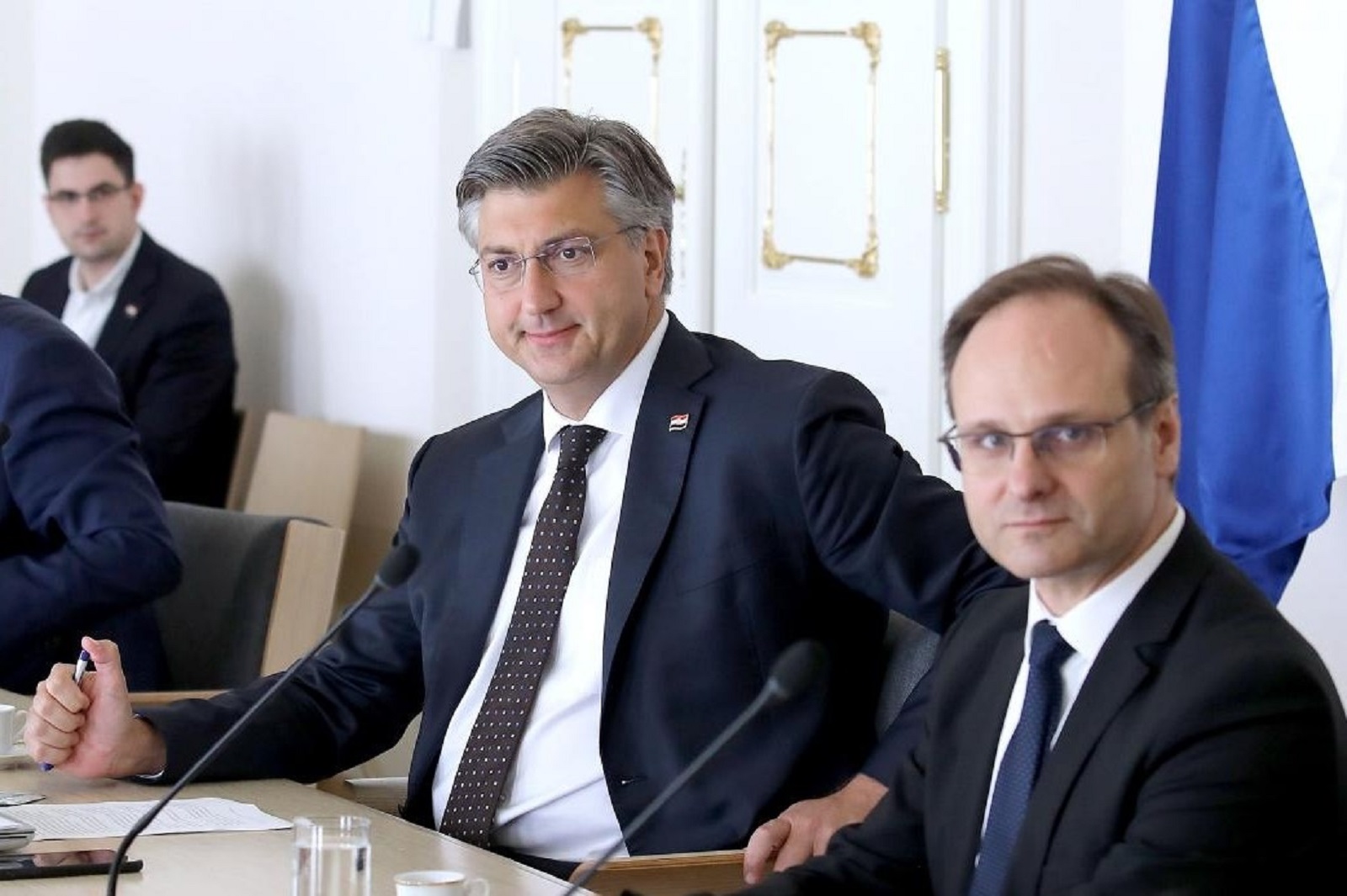 06.07.2020., Zagreb - Clanovi Vlade RH sastali su se u Banskim dvorima s clanovima Stozera za sprijecavanje sirenja koronavirusa. Ministar unutarnjih poslova Davor Bozinovic, predsjednik Vlade Andrej Plenkovic, Zvonimir Frka-Petesic Photo: Patrik Macek/PIXSELL