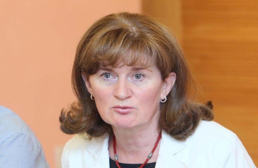06.09.2013., Zagreb - Na konferenciji za novinare Glavnog vijeca Hrvatskog strukovnog sindikata medicinskih sestara objavljeno je da da sindikat lijecnika i medicinskih sestara - medicinskih tehnicara ide u strajk koji ce poceti u srijedu, 18. rujna, u 7 sati te da ce trajati do ispunjenja zahtjeva. Sindikati traze potpisivanje novog kolektivnog ugovora, u kojem bi se uvazili njihovi zahtjevi da se svaki redovan rad duzi od 40 sati tjedno plati 50 posto vise, kao prekovremeni rad. Ankica Prasnjak, predsjednica Glavnog vijeca. Photo: Zeljko Lukunic/PIXSELL