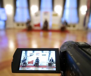 6.11.2020., Zagreb - Hrvatsko novinarsko drustvo (HND) i Zaklada Friedrich Ebert, u suradnji sa Sindikatom novinara Hrvatske (SNH) organizirali su 2. forum Zajedno bez mrznje. Na forumu se govorilo o problemu govora mrznje u javnom prostoru, radikalizaciji drustva u posljednjih trideset godina, napadima na druge i drugacije, nedopustivom odnosu prema medijima i novinarima, te odgovornosti politickih aktera za takvo stanje. 
Photo: Goran Stanzl/PIXSELL