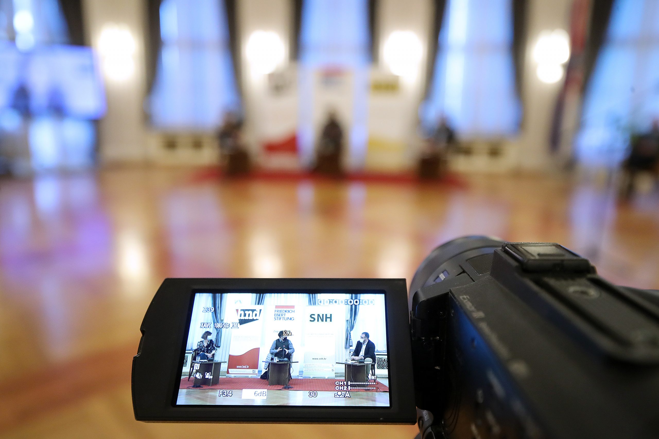 6.11.2020., Zagreb - Hrvatsko novinarsko drustvo (HND) i Zaklada Friedrich Ebert, u suradnji sa Sindikatom novinara Hrvatske (SNH) organizirali su 2. forum Zajedno bez mrznje. Na forumu se govorilo o problemu govora mrznje u javnom prostoru, radikalizaciji drustva u posljednjih trideset godina, napadima na druge i drugacije, nedopustivom odnosu prema medijima i novinarima, te odgovornosti politickih aktera za takvo stanje. 
Photo: Goran Stanzl/PIXSELL