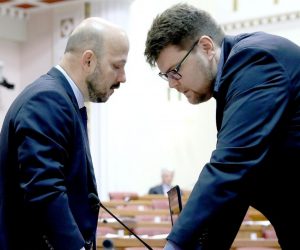07.05.2019., Zagreb - Sabor je 12. sjednicu nastavio raspravom o subvencioniranju stambenih kredita. Gordan Maras, Pedja Grbin.
Photo: Patrik Macek/PIXSELL