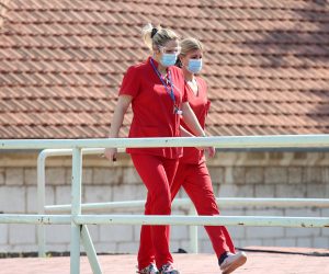 08.04.2020.,Sibenik - Medicinsko osoblje Opce bolnice Sibenik u vrijeme koronavirusa. Photo: Dusko Jaramaz/PIXSELL