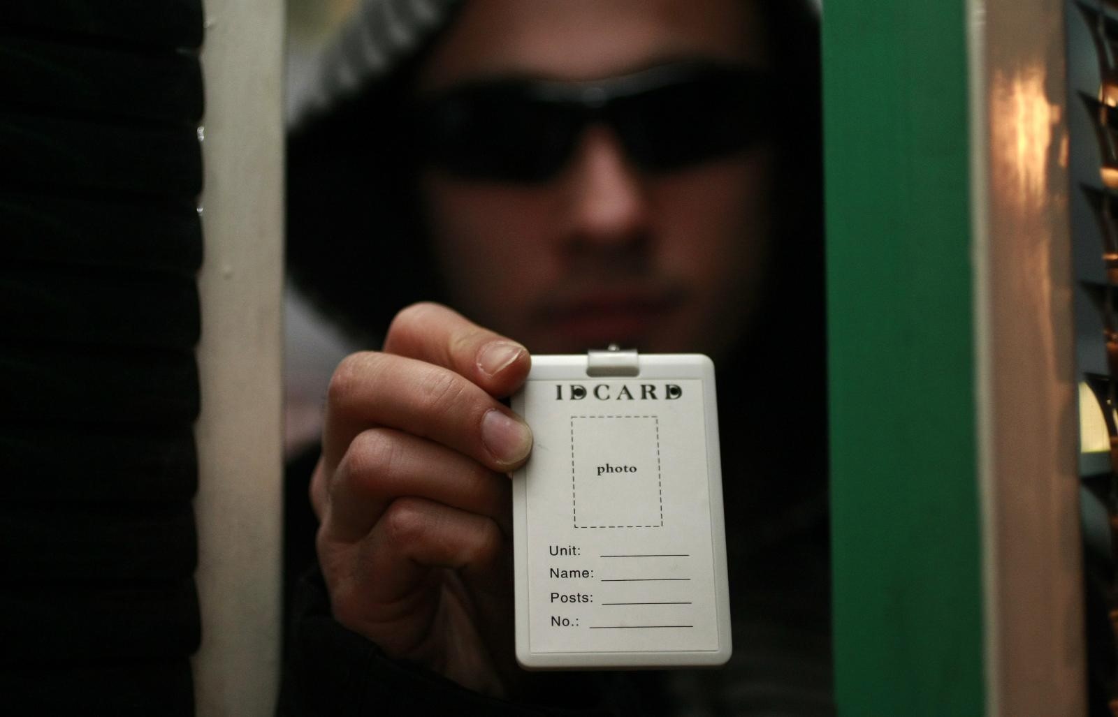 22.01.2009.,Zagreb - Medjimurska ulica, ducan koji prodaje opremu za spijuniranje. Olovke, naocale, satovi i identifikacijske kartice s ugradjenim kamerama te standarne nadzorne kamere.
Photo: Marin Tironi/24sata