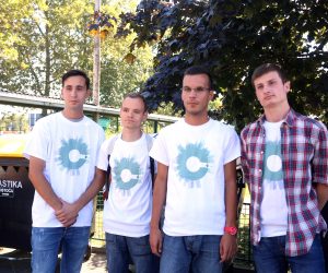 09.08.2016., Zagreb - Podruznica Cistoca zagrebackog holdinga angazirala je studente na poslovima popisivanja i obljepljivanja kanti za komunalni otpad.
Photo: Borna Filic/PIXSELL