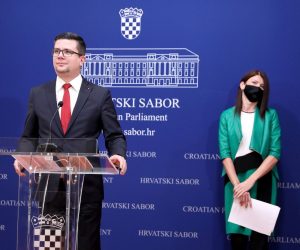 11.11.2020., Zagreb - Na konferenciji za medije kluba zastupnika SDP-a odrzanoj u Saboru o temi: "Projekt Slavonija, Baranja i Srijem" govorili su zastupnici Sabina Glasovac i Domagoj Hajdukovic.
Photo: Patrik Macek/PIXSELL