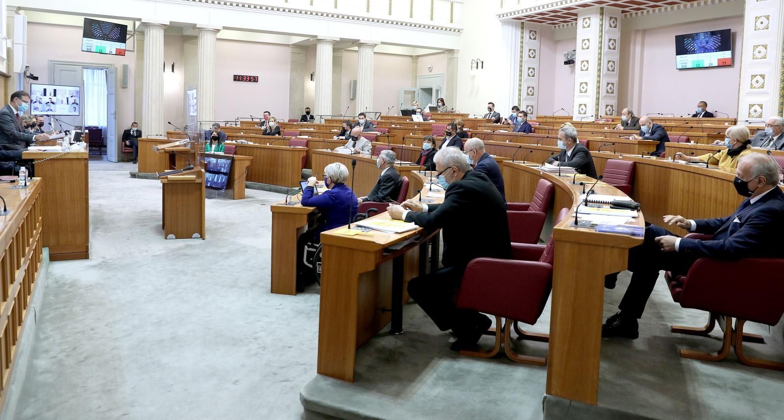 11.11.2020., Zagreb - Sabor je 4. sjednicu nastavio glasovanjem o raspravljenim tockama dnevnog reda. Glasovanje je uspjelo tek iz treceg pokusaja i nakon sat i pol cekanja.
Photo: Patrik Macek/PIXSELL