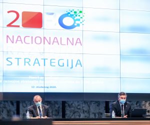 12.11.2020., Zagreb - U Nacionalnoj i sveucilisnoj knjiznici odrzano je predstavljenje Nacionalne razvojne strategije do 2030 godine. Ministar branitelja Tomo Medved, predsjednik Vlade Andrej Plenkovic
Photo: Slavko Midzor/PIXSELL