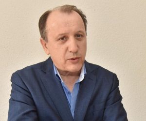 14.03.2017., Perusic - Novoizgradjeno naselje Kunjaca u opcini Perusic. Ivica Turic, nacelnik opcine Perusic. 
Photo: Dino Stanin/PIXSELL