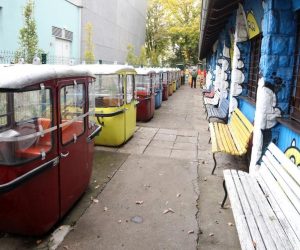 17.10.2020.,Zagreb - Potaknuti nezadovoljstvom odluke Grada o skorasnjem zatvaranju Jabuke 20. listopada, Zagrepcani su organizirali prosvjed pod transferom: “Ne damo Jabuku – posljednji ples?“.

Photo: Borna Filic/PIXSELL