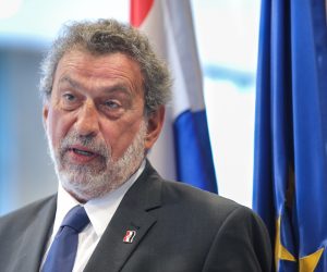 18.08.2020., Zagreb -U Ministarstvo znanosti i obrazovanja odrzan je sastanak Radne skupine za razradu i predlaganje mjera za pocetak pedagoske, skolske i akademske godine 2020./2021. Ministar Radovan Fuchs. 
Photo: Tomislav Miletic/PIXSELL